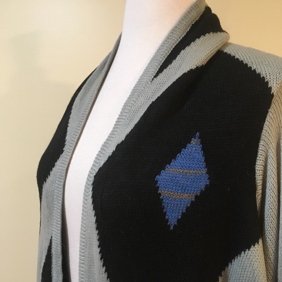 Bold Pattern Waterfall Front Chunky Knit Cardigan - Picture 4 of 5